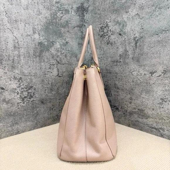 Prada Galleria Saffiano Calfskin (Dusty Pink) Large Leather Double Zip Tote - Picture 4 of 11